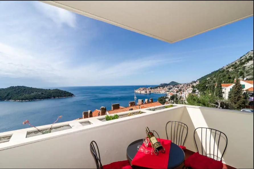 Apartment Zlatni Potok - Best View Of The Old Town Dubrovnik Exteriör bild